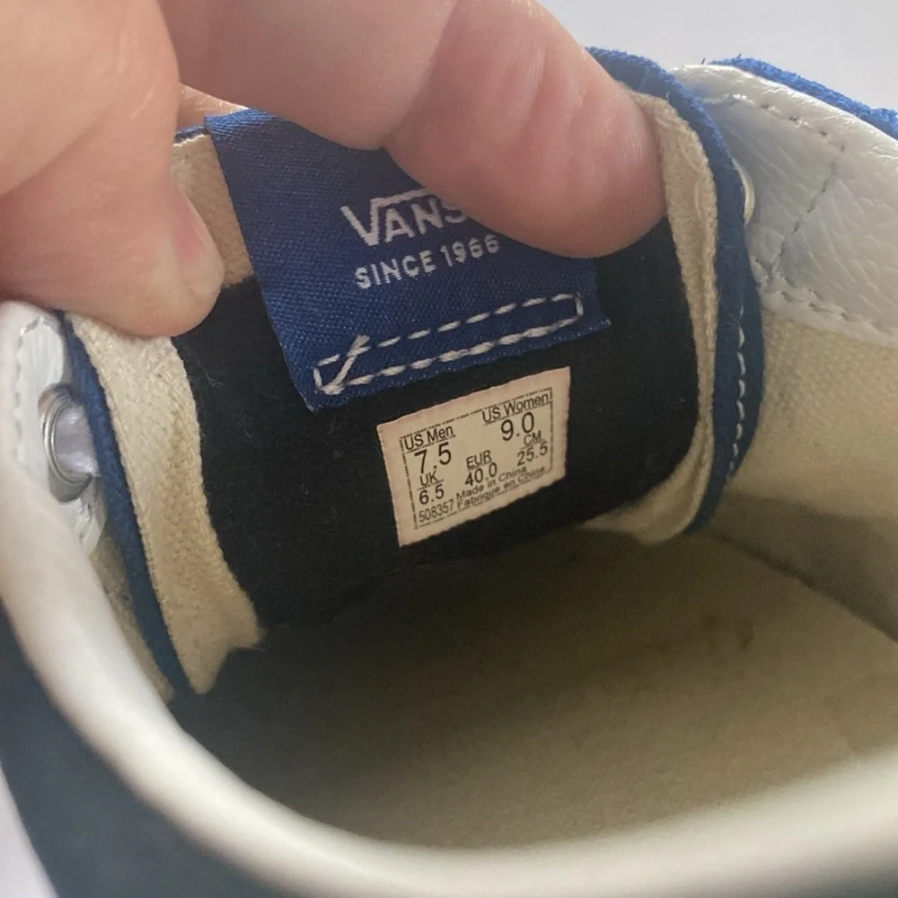 Vans Women’s Blue Leather Sneakers Size 9